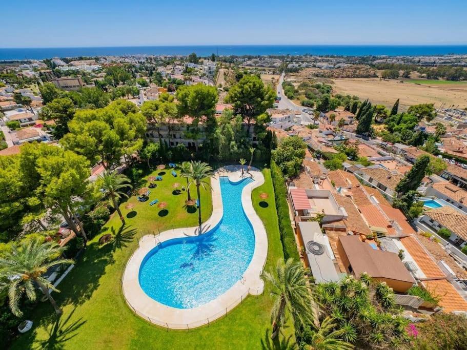Estudio Torre De Andalucia Marbella Exterior photo